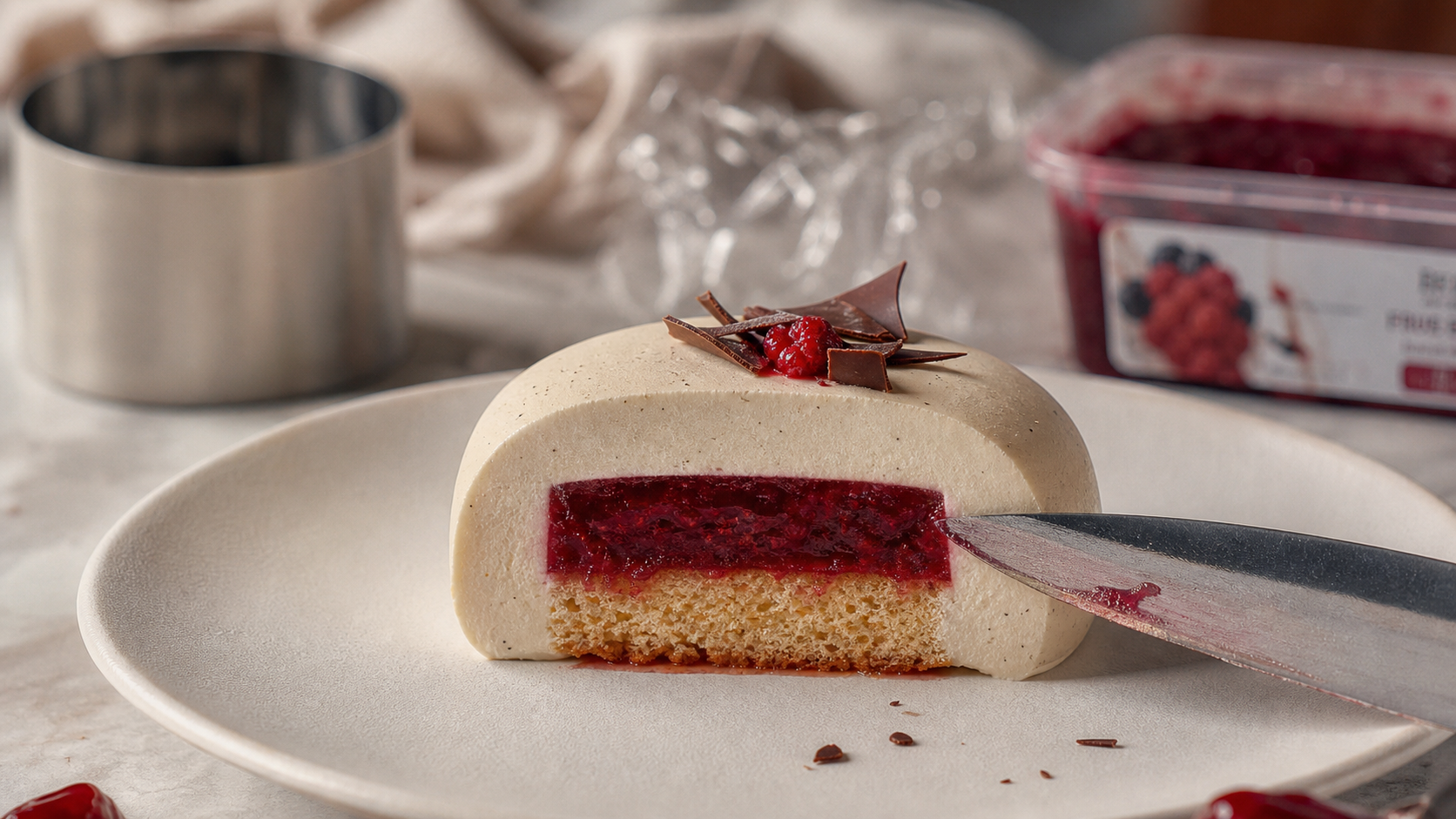 Recette gâteau avec insert facile : entremets vanille cœur fruits rouges